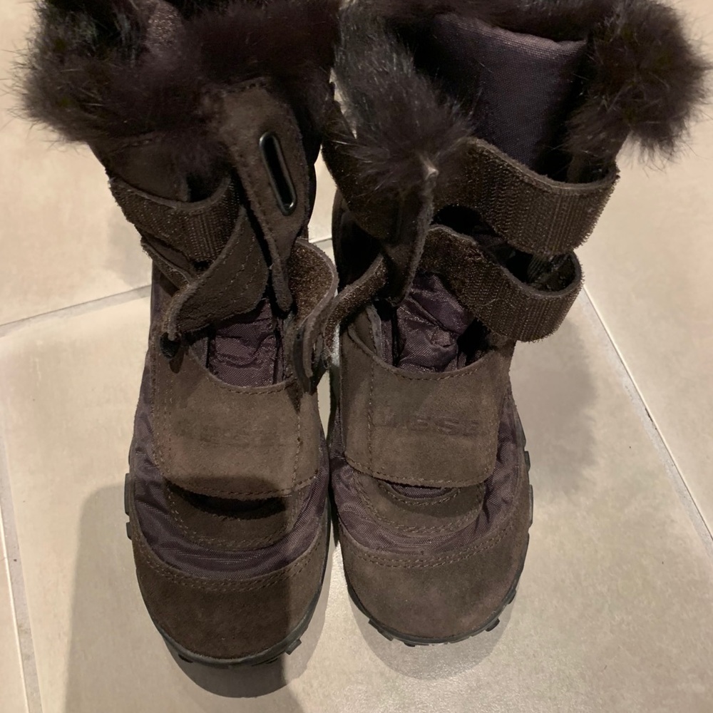 Winter boots